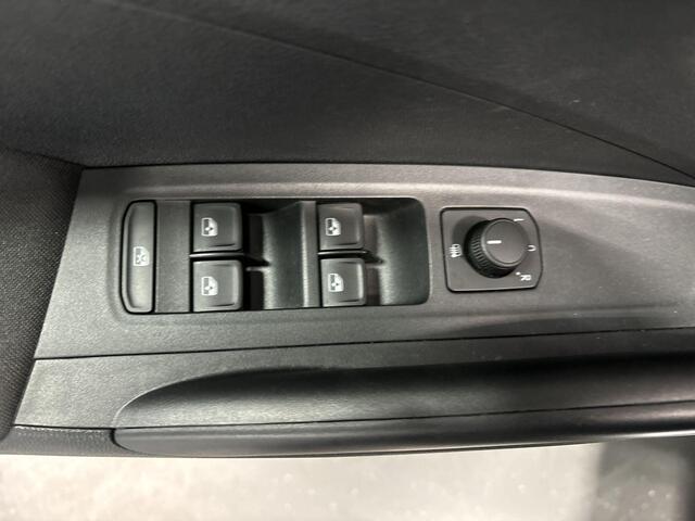 Skoda FABIA 1.0 TSI 95pk Selection · Airco · Apple/Android Car Play · P-Sensoren · Cruise Control · Getint Glas · 15'' Inch · Garantie t/m 13-10-2028 of 100.000km