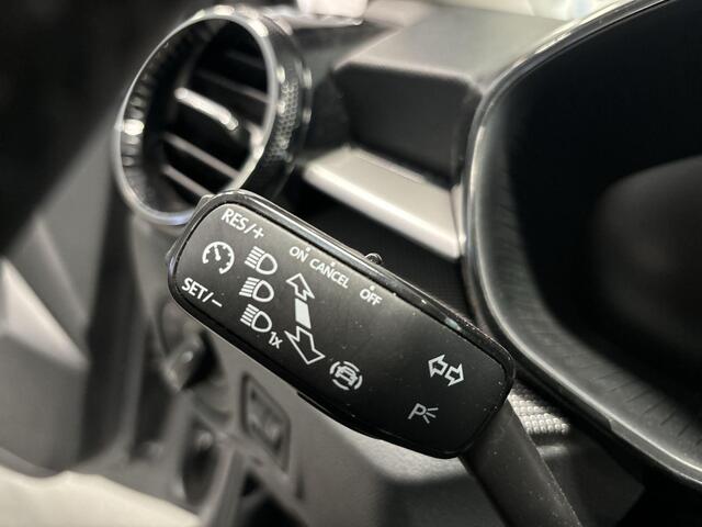 Skoda FABIA 1.0 TSI 95pk Selection · Airco · Apple/Android Car Play · P-Sensoren · Cruise Control · Getint Glas · 15'' Inch · Garantie t/m 13-10-2028 of 100.000km