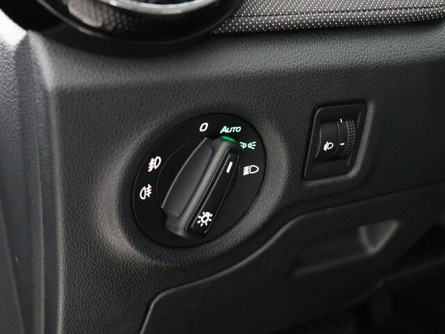 Skoda FABIA 1.0 TSI Business Edition (Stoelverw. / Camera / Navi / Draadloos carplay / Keyless)