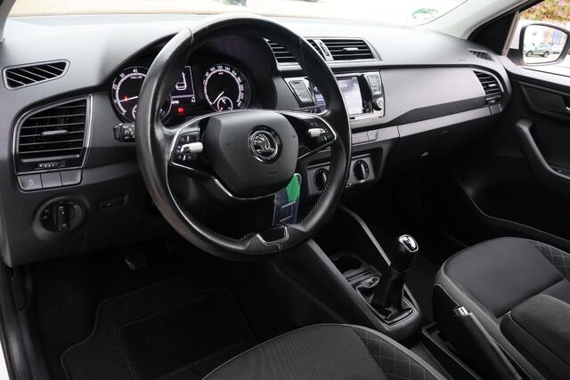 Skoda FABIA Combi 1.0 TSI Ambition 1e Eigenaar | Dealer Onderh | NL-Auto | BTW | Trekhaak | Carplay | Navi via App | Full Led | Bots Systeem | Cruise | PDC | DAB