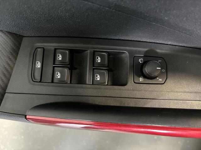 Skoda FABIA 1.0 TSI 115pk DSG Monte Carlo · Apple/Android Car Play · Camera · Keyless · P-Sensoren · Sfeerverlichting · 17'' Inch · Garantie t/m 13-10-2028 of 100.000km