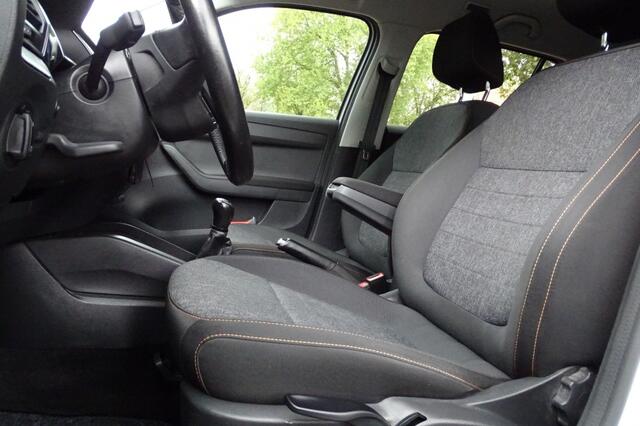 Skoda FABIA 1.0 TSI Bus. Edition Navigatie Trekhaak 1e eig