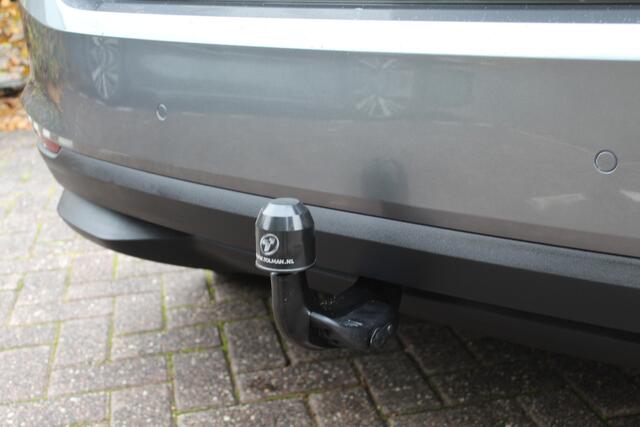 Skoda FABIA 1.0 TSI Essence | Rijklaar | Trekhaak | Parkeersens. | Apple/Android | LED | Bluetooth | NL-auto