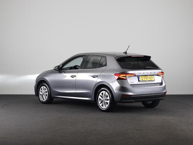 Skoda FABIA 1.0 TSI Business Edition 95 pk | Verlengde garantie | Navigatie via App | Parkeersensoren | Achteruitrijcamera | Stoelverwarming | Keyless |