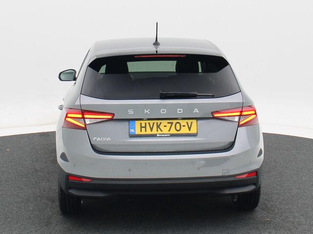 Skoda FABIA 1.0 TSi Selection | Digitaal Dashboard | CarPlay | LED-verlichting | Cruise Control | Airconditioning | Privacy Glass | 15 Inch | 1.861 Km!!