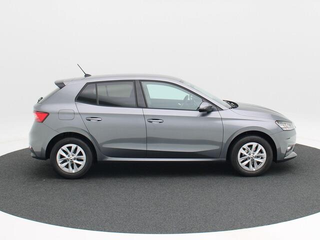 Skoda FABIA 1.0 TSi Selection | Digitaal Dashboard | CarPlay | LED-verlichting | Cruise Control | Airconditioning | Privacy Glass | 15 Inch | 1.861 Km!!