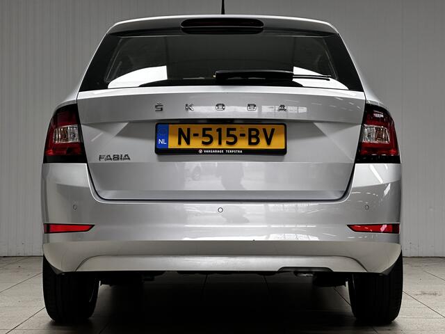 Skoda FABIA Combi 1.0 TSI Active/ 15'' LMV/ Apple + Android/ Airco/ Elek. pakket/ Isofix/ Bluetooth/ Multi. LEDER. Stuur/ Mistl./ PDC/ LED Dagrijverl.