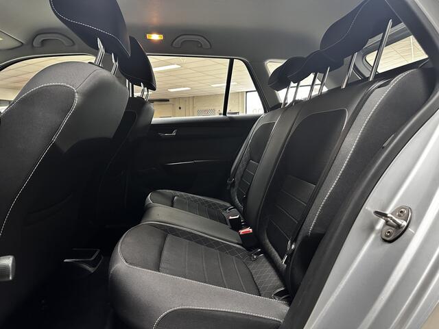 Skoda FABIA Combi 1.0 TSI Active/ 15'' LMV/ Apple + Android/ Airco/ Elek. pakket/ Isofix/ Bluetooth/ Multi. LEDER. Stuur/ Mistl./ PDC/ LED Dagrijverl.