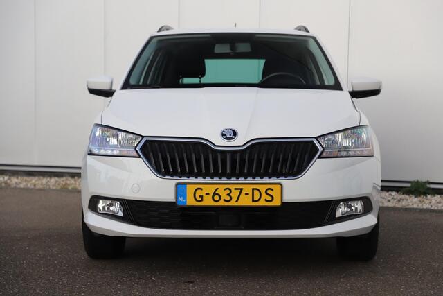 Skoda FABIA Combi 1.0 TSI Ambition 95PK Trekhaak Navigatie Carplay Android Airco Cruise Control Parkeersensor Getint Glas