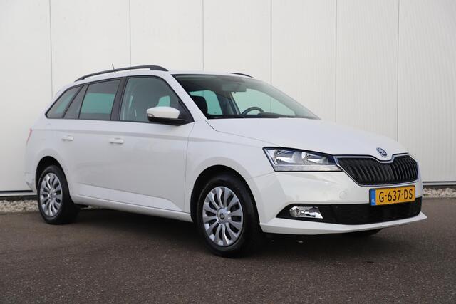 Skoda FABIA Combi 1.0 TSI Ambition 95PK Trekhaak Navigatie Carplay Android Airco Cruise Control Parkeersensor Getint Glas