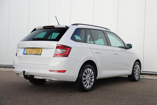 Skoda FABIA Combi 1.0 TSI Ambition 95PK Trekhaak Navigatie Carplay Android Airco Cruise Control Parkeersensor Getint Glas