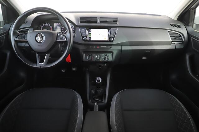 Skoda FABIA Combi 1.0 TSI Ambition 95PK Trekhaak Navigatie Carplay Android Airco Cruise Control Parkeersensor Getint Glas