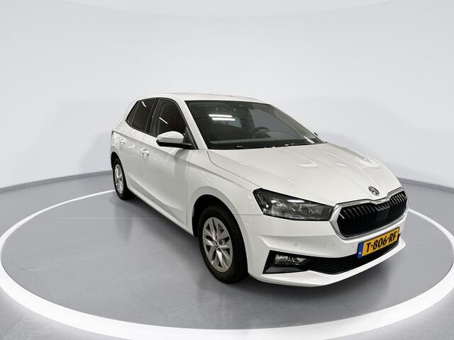 Skoda FABIA 1.0 TSI 95pk Ambition · Apple/Android Car Play · P-Sensoren · Cruise Control · Getint Glas · 15'' Inch · Garantie t/m 21-08-2027 of 100.000km