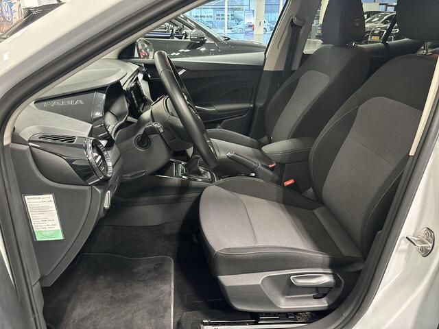 Skoda FABIA 1.0 TSI 95pk Ambition · Apple/Android Car Play · P-Sensoren · Cruise Control · Getint Glas · 15'' Inch · Garantie t/m 21-08-2027 of 100.000km