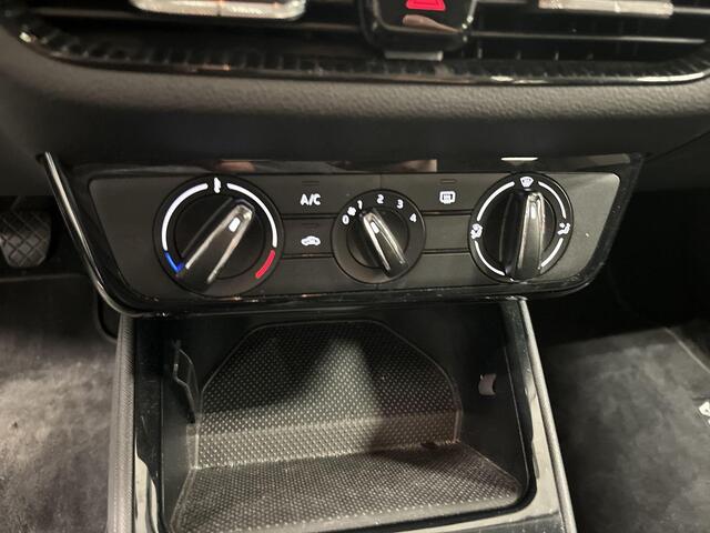 Skoda FABIA 1.0 TSI 95pk Ambition · Apple/Android Car Play · P-Sensoren · Cruise Control · Getint Glas · 15'' Inch · Garantie t/m 21-08-2027 of 100.000km