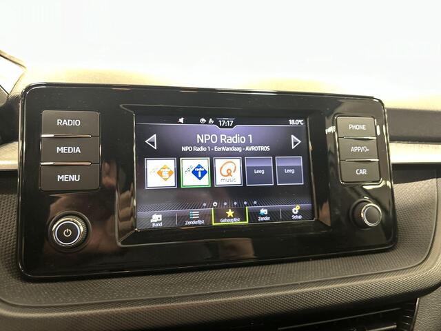 Skoda FABIA 1.0 TSI 95pk Ambition · Apple/Android Car Play · P-Sensoren · Cruise Control · Getint Glas · 15'' Inch · Garantie t/m 21-08-2027 of 100.000km