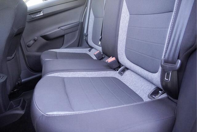 Skoda FABIA Combi 1.0 TSI Business Edition BJ2020 Lmv 16" | Led | Pdc | Navi | Trekhaak | App-Connect | Airco | Cruise control | Getint glas