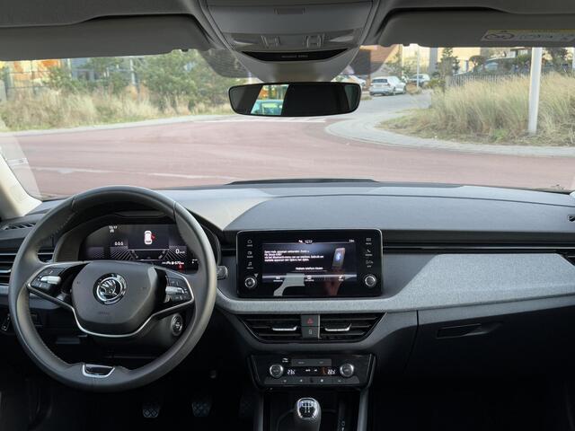 Skoda Kamiq 1.0 TSI Ambition 110pk Facelift | PDC | APP-Navi || ECC