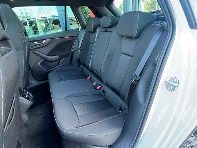 Skoda Kamiq 1.0 TSI Sport Business Edition / 18'' LMV / PANO.DAK / CAMERA /