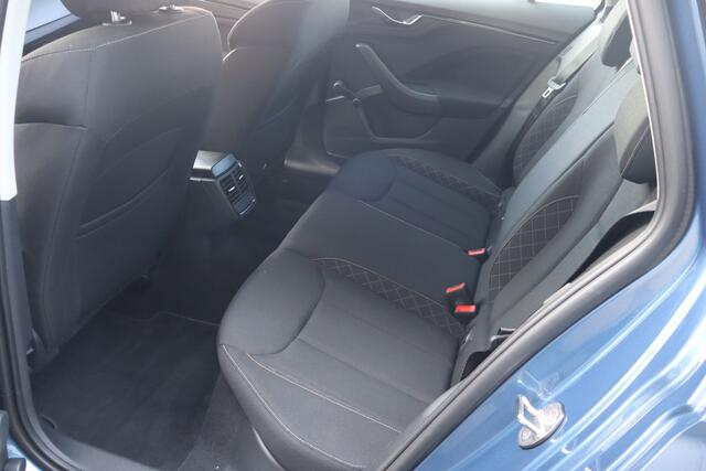 Skoda Kamiq 1.0 TSI Ambition NL-Auto!! Apple Car-Play I Adap.cruise