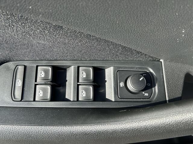 Skoda Kamiq Essence 1.0 TSI 85 kW / 115 PK SUV 6 versn. Hand | 1500,- Euro Inruilpremie | Privatelease 369,- Per Maand!!