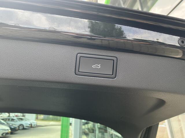 Skoda Kamiq Monte Carlo 1.0 TSI 115 PK | Apple Carplay/Android Auto | Panorama dak | Trekhaak | Winter pakket |