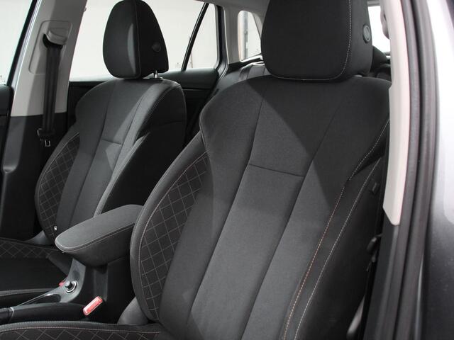 Skoda Kamiq 1.0 TSI Automaat Ambition Navigatie Apple Carplay / Android Auto Adaptive Cruise Control Lane Assist Parkeersensoren Achter DAB