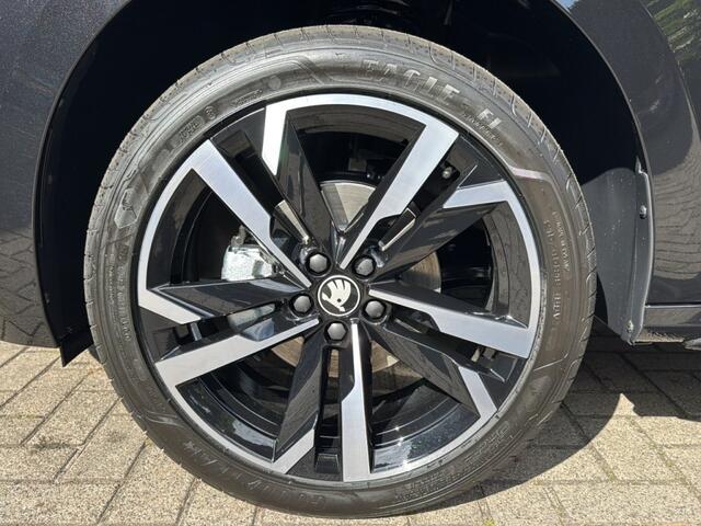 Skoda Kamiq 1.5 TSI DSG MONTE CARLO GLAS-DAK/CAMERA/TREKHAAK/NAVI/CARPLAY/STOELVERW