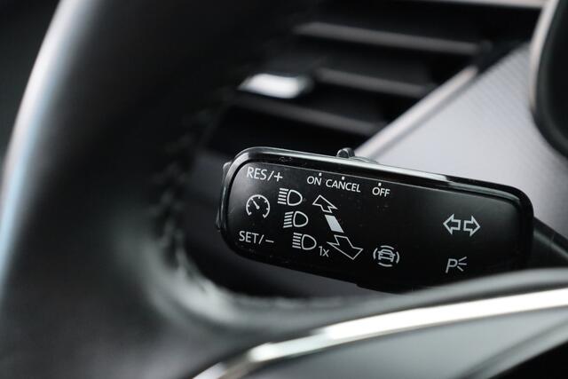 Skoda Kamiq 1.0 TSI DSG | Navi by App | Camera | LED | Clima | All Seasons |