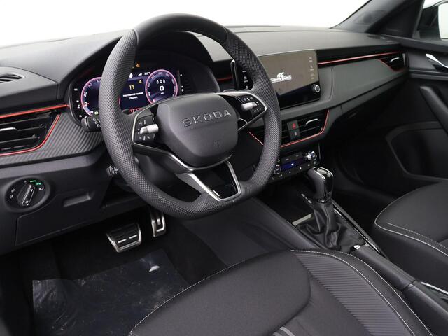 Skoda Kamiq Monte Carlo 1.0 TSI 115 PK DSG Automaat | Trekhaak | Zwart dak | 17" Lichtmetalen velgen | Panoramadak