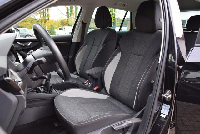 Skoda Kamiq 1.0 TSI Business Edition | BOVAG Garantie | Org. NL | Trekhaak | Adaptive Cruise Control | Virtual Cockpit | Stoelverwarming | PDC Voor&Achter | 17'' Velgen | Full LED |