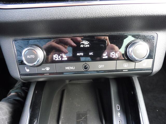 Skoda Kamiq 1.0 TSI Business Edition Full LED | LMV 17" | Adap cruise | Apple Carplay| NL auto | 1e eig.