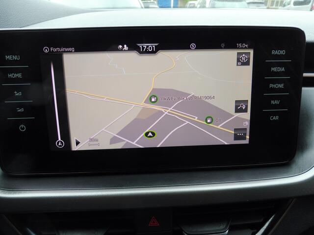 Skoda Kamiq 1.0 TSI Business Edition Full LED | LMV 17" | Adap cruise | Apple Carplay| NL auto | 1e eig.