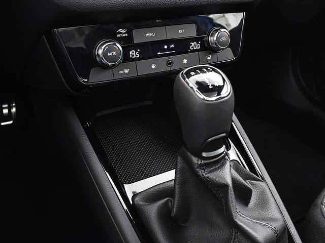 Skoda Kamiq Monte Carlo 1.0 85 kW / 115 pk TSI SUV 6 versn. Handgeschakeld | Camera | Digitaal Cockpit · MEGA Sale