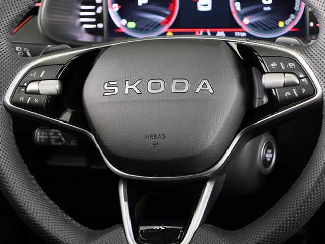 Skoda Kamiq Monte Carlo 1.0 TSI 115pk DSG-7 | 18 inch | Blind Spot | Navigatie | Adaptive Cruise | Panoramadak | Stoelverwarming |