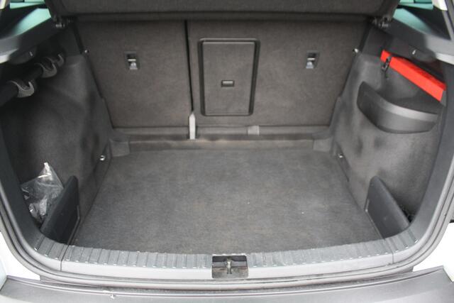 Skoda Karoq 1.0 TSI Ambition Business AUTOMAAT - RIJKLAAR - NAVIGATIE - CAMERA - TREKHAAK - 1e EIGENAAR