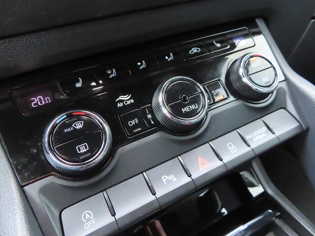 Skoda Karoq 1.5 TSI ACT Sportline Business DSG | verwarmde voorstoelen + achterbank | navigatie |