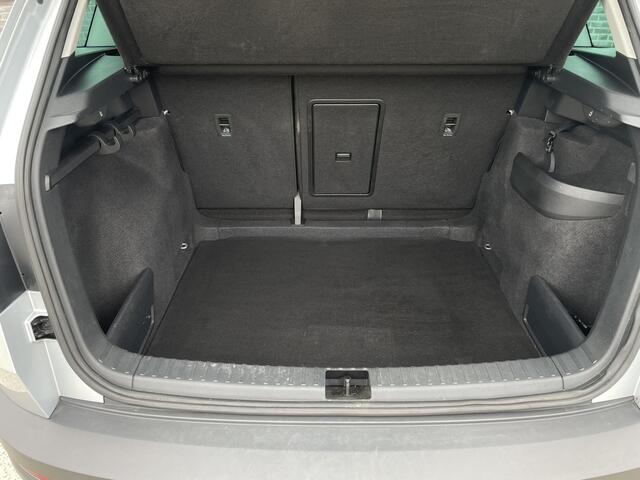 Skoda Karoq 1.5 TSI ACT Style | LED | Elek. Trekhaak | Navi | Virtual Cockpit | Carplay | Camera