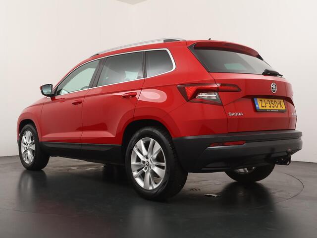 Skoda Karoq 1.5 TSI ACT Style Business - Navigatie - Stoelverwarming - Trekhaak - LED koplampen