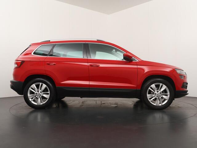 Skoda Karoq 1.5 TSI ACT Style Business - Navigatie - Stoelverwarming - Trekhaak - LED koplampen