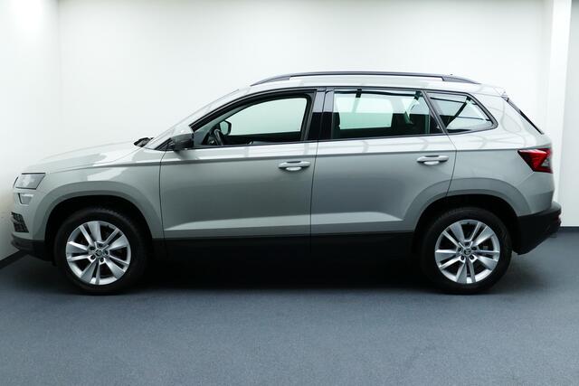 Skoda Karoq 1.5 150pk TSI ACT Style. Carplay/Android Navi, Stoelverw, 17"LMV, Haak 1500kg