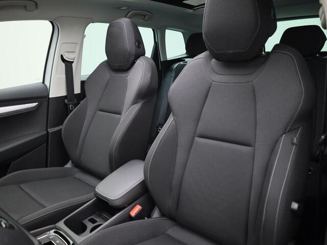 Skoda Karoq 1.5TSI/150PK Design DSG · Panoramadak · App connect · Camera + Parkeersensoren Garantie tot maart 2028 of 60000km.