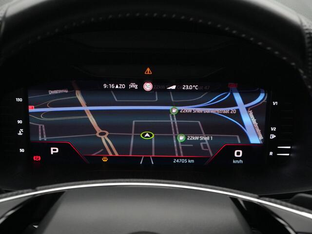 Skoda Karoq 1.5 TSI 150 pk DSG Sportline Business | LED Matrix | Trekhaak | Rondomzicht camera | CANTON sound | Stoel-/achterbankverwarming | Side Assist