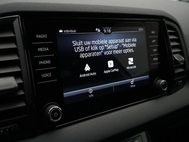 Skoda Karoq 1.5 TSI 150 pk DSG Sportline Business | LED Matrix | Trekhaak | Rondomzicht camera | CANTON sound | Stoel-/achterbankverwarming | Side Assist