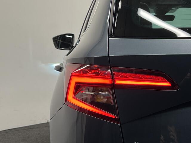 Skoda Karoq 1.5 TSI ACT Style Business | PANORAMADAK | TREKHAAK | KEYLESS | NAVIGATIE | STOEL-/STUURVERWARMING |