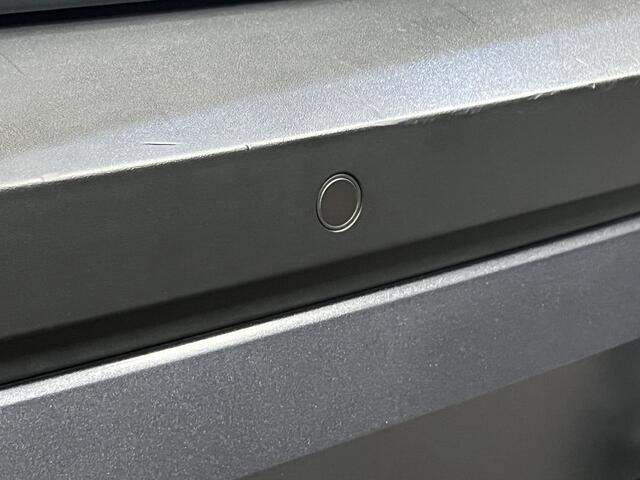 Skoda Karoq 1.5 TSI ACT Style Business | PANORAMADAK | TREKHAAK | KEYLESS | NAVIGATIE | STOEL-/STUURVERWARMING |