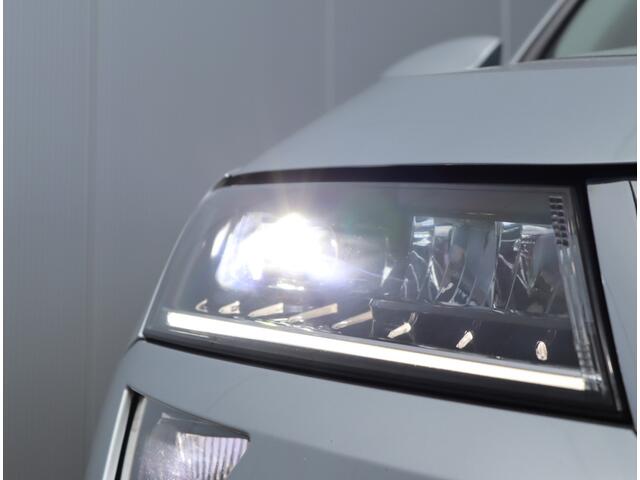 Skoda Karoq 1.5 TSI ACT Clever | Keyless | Navigatie | Voorruitverwarming