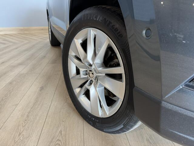 Skoda Karoq 1.5 TSI ACT Business Edition Plus Airco ECC | Panorama | Trekhaak | Camera | LED | Cruise Control | Canton Audio | Isofix | NAP