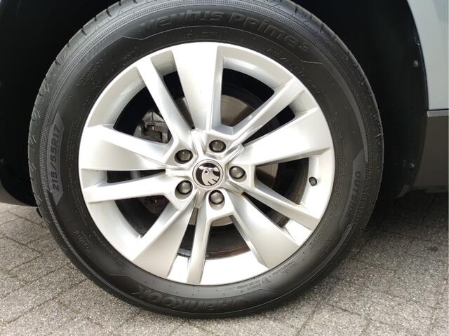 Skoda Karoq 1.0 TSI Business Edition 17Inch LMV - Parkeersensoren V+A - Getinte ruiten - NL auto