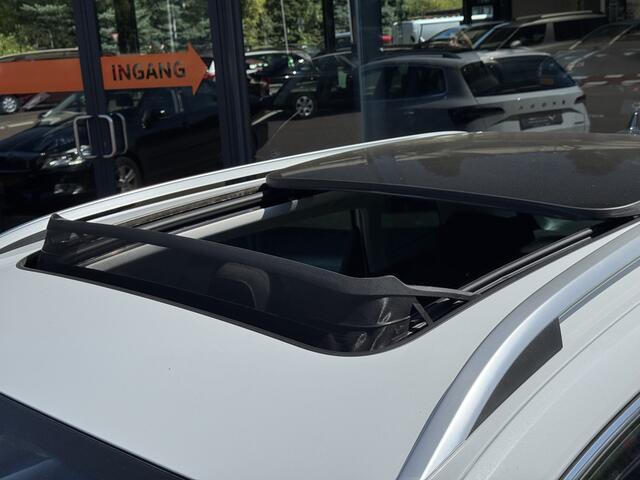 Skoda Karoq 1.5 TSI ACT Business Edition DSG 150 pK | PANORAMADAK | CARPLAY | 18" L.M. | Elektrische achterklep | Adaptive Cruise Control |